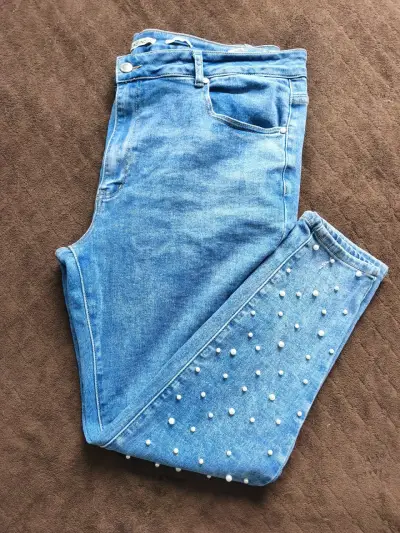 Jeans azules con perlas para mujer - miniatura 2