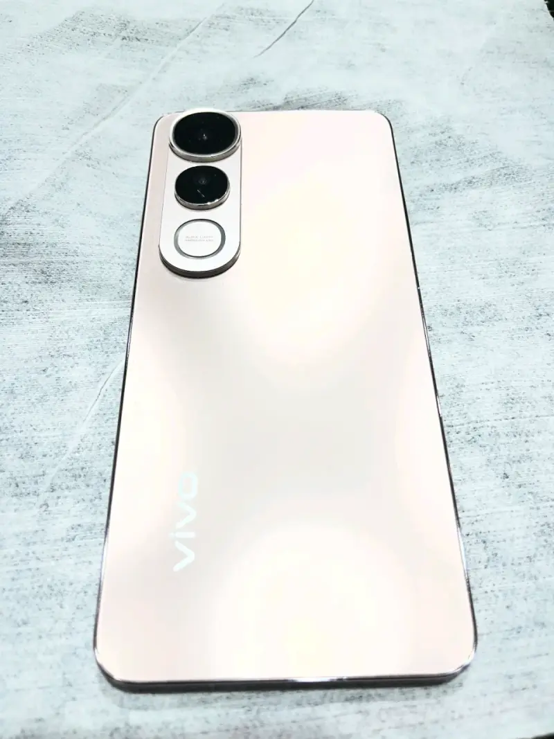 Smartphone Vivo con cámara dual y pantalla grande - 4