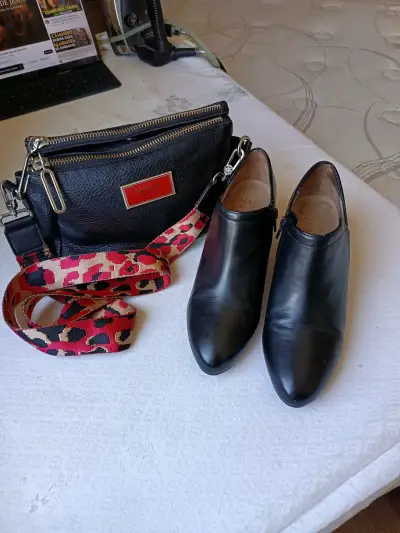Botines de cuero negro con tacón alto - miniatura 4