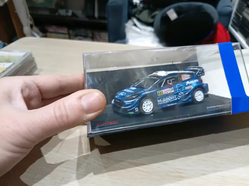 Modelo a escala Ford Fiesta WRC M-Sport - 4