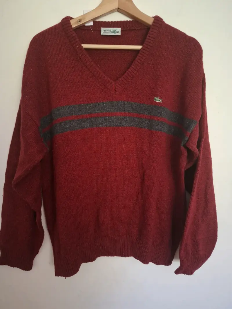 Suéter burdeo cuello en V Fake Lacoste Talla Única - 2
