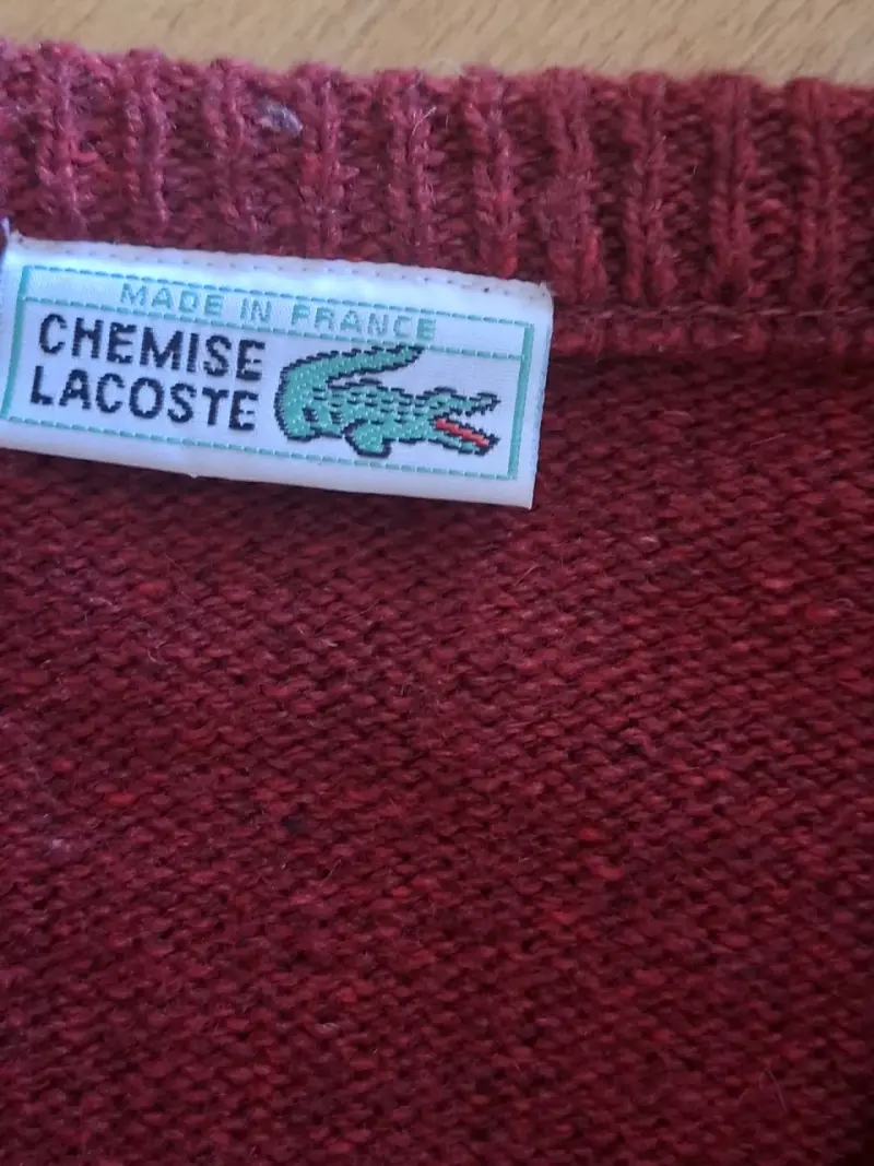 Suéter burdeo cuello en V Fake Lacoste Talla Única - 4