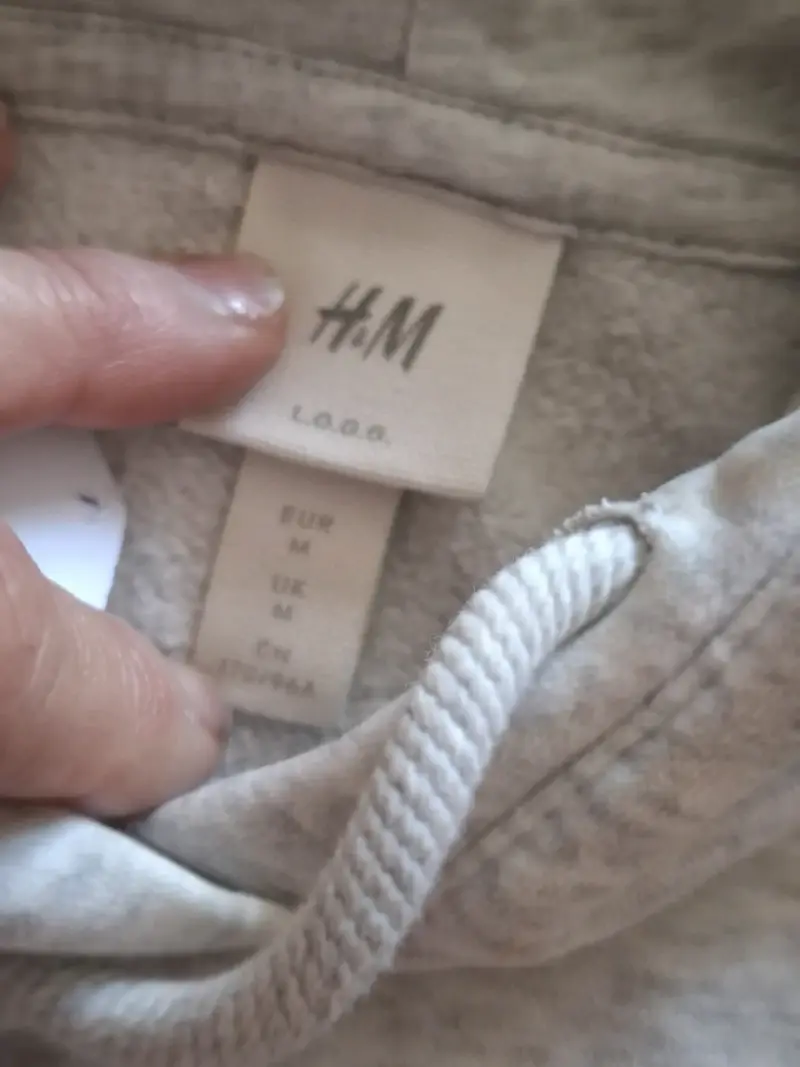 Polerón blanco con capucha H&M Talla M - 4