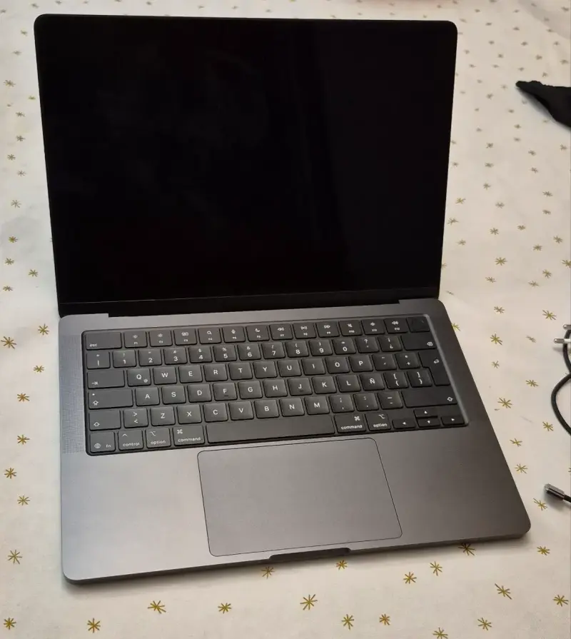 MacBook Pro M5 14"  16/512gb permutable - 2