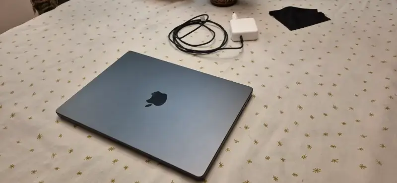 MacBook Pro M5 14"  16/512gb permutable - 6