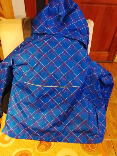 Chaqueta impermeable Columbia azul con capucha - miniatura 3
