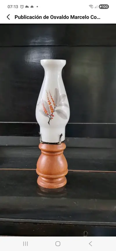 Lámpara de aceite vintage con base de madera - miniatura 1