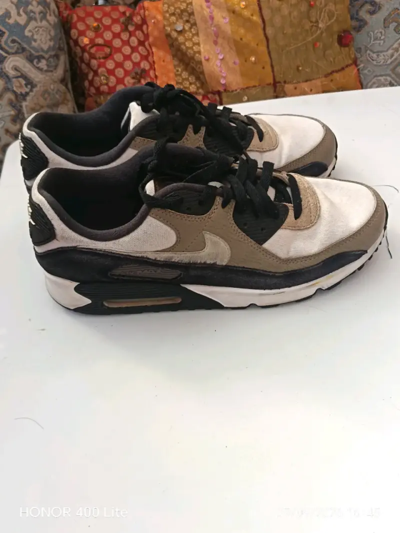 Zapatillas deportivas Nike Air Jordan naranjas y blancas - 3