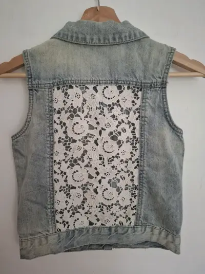 Chaqueta de mezclilla sin mangas niña Talla 12 - miniatura 4