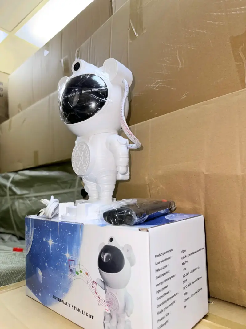 Proyector de Estrellas Astronauta con Control Remoto - 1