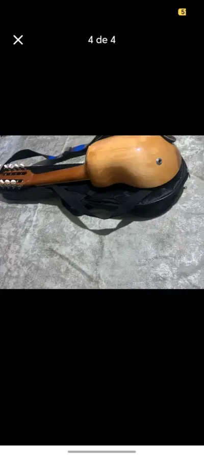 Charango acústico con funda y correa - miniatura 4