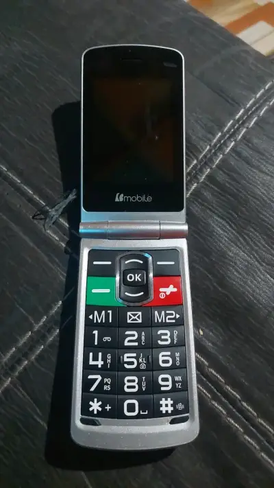 Celular plegable Lmobile con teclas grandes - miniatura 1