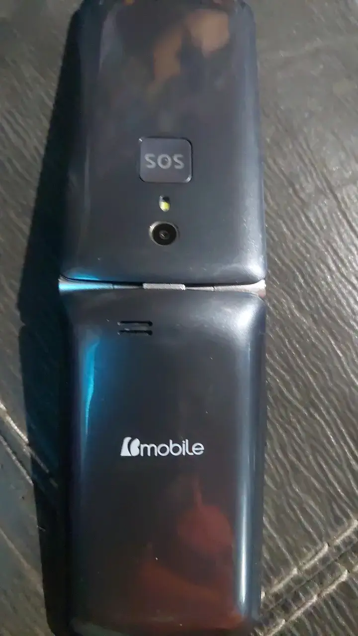 Celular plegable Lmobile con teclas grandes - 2