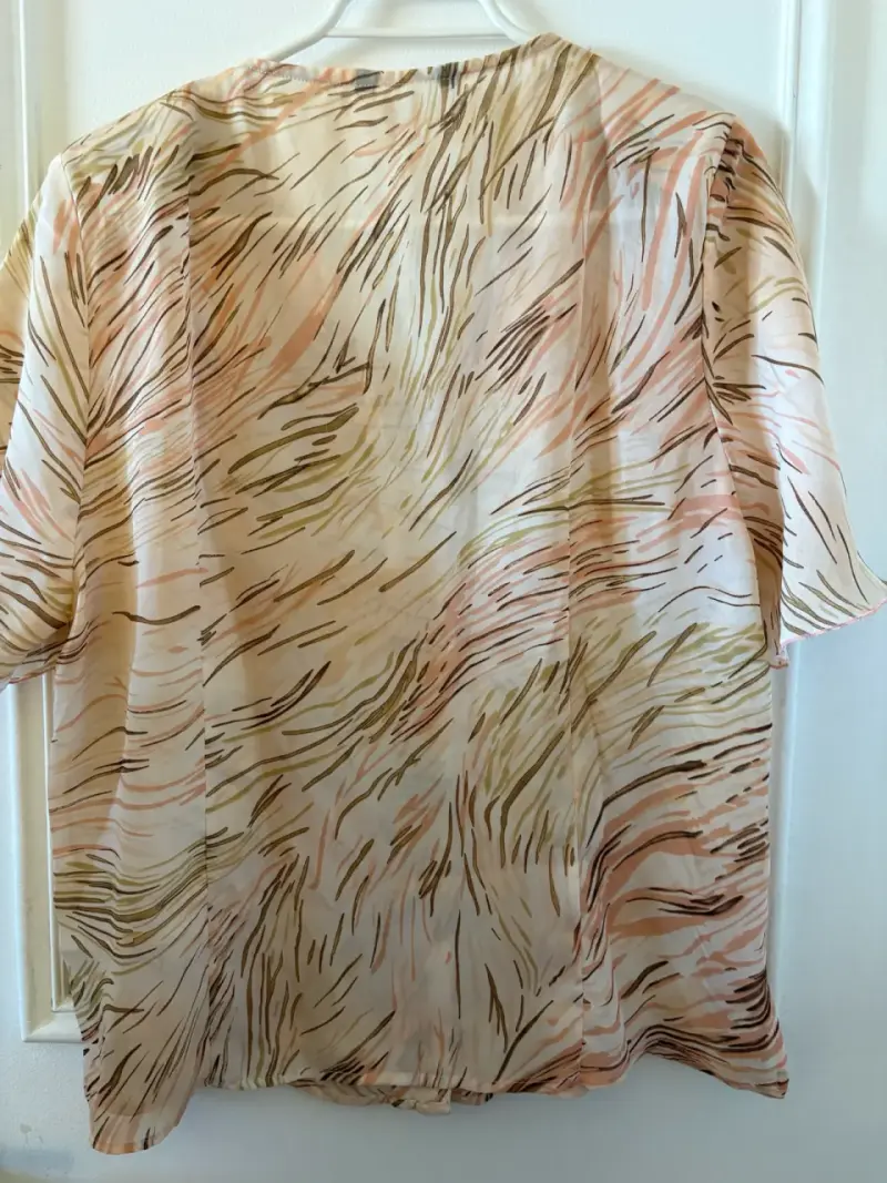 Pack 2 Blusas Stefano Cocci con flor decorativa. - 4