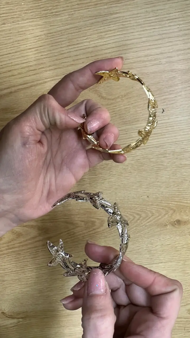 Pulseras de estrella de mar doradas y plateadas - 2