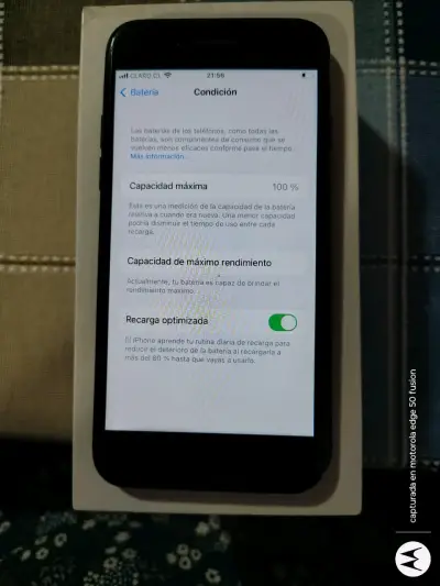 iPhone 7 en buen estado con cable y caja - miniatura 3