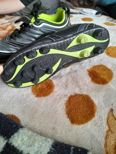 Zapatos de fútbol Power Infinity Quazar negros y verdes - miniatura 1