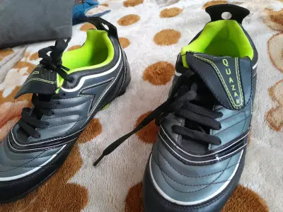 Zapatos de fútbol Power Infinity Quazar negros y verdes - miniatura 3