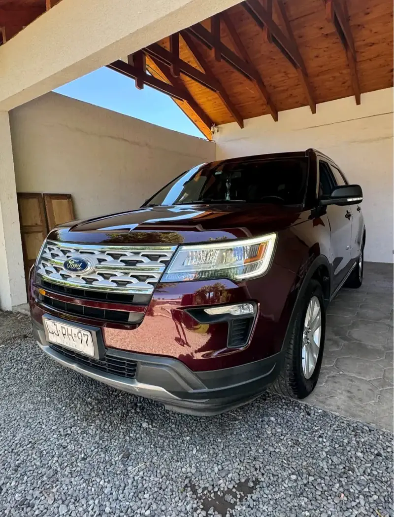 Camioneta SUV Ford Explorer 2019 en buen estado - 1