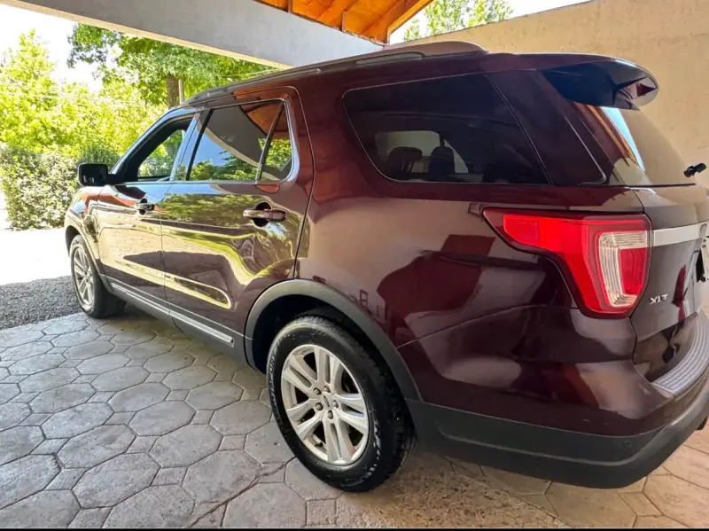 Camioneta SUV Ford Explorer 2019 en buen estado - 5