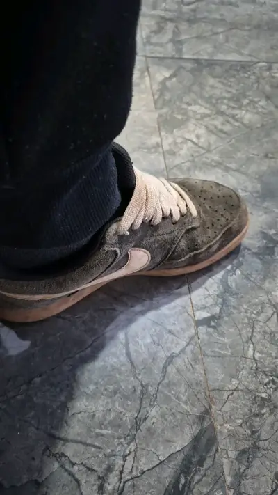 Zapatillas deportivas Nike negras usadas - miniatura 1