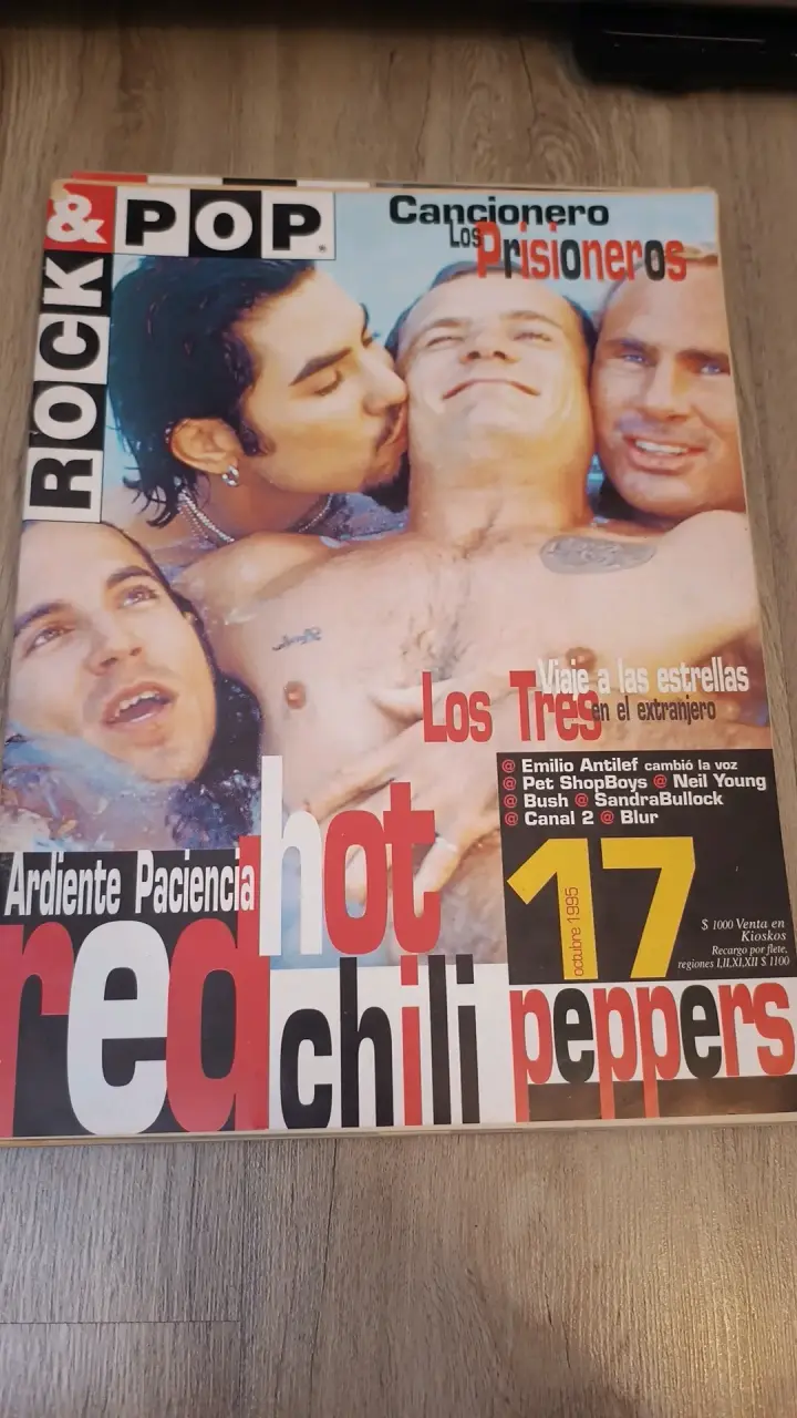 Revista Rock & Pop con Red Hot Chili Peppers