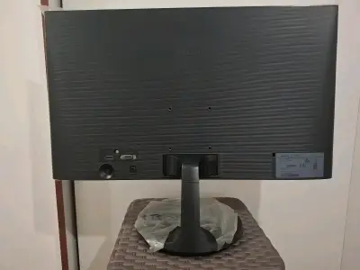 Monitor LED Samsung 24 pulgadas SF350 - miniatura 3