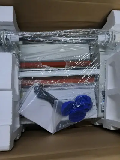 Laminadora de Rollos FM-380 para Uso en Caliente y Frío - miniatura 2