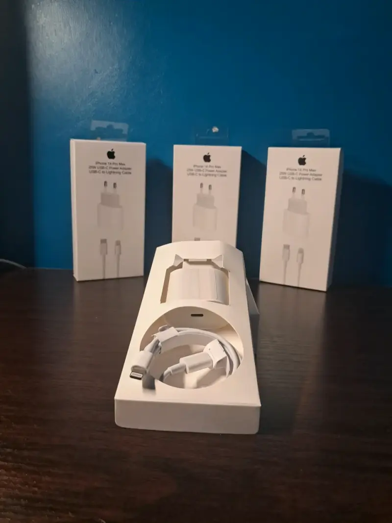 Cargador USB-C 20W para iPhone 14 Pro Max - 1