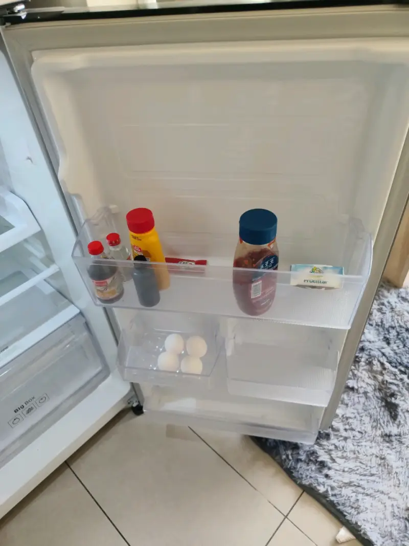 Refrigerador Samsung de dos puertas en buen estado - 3