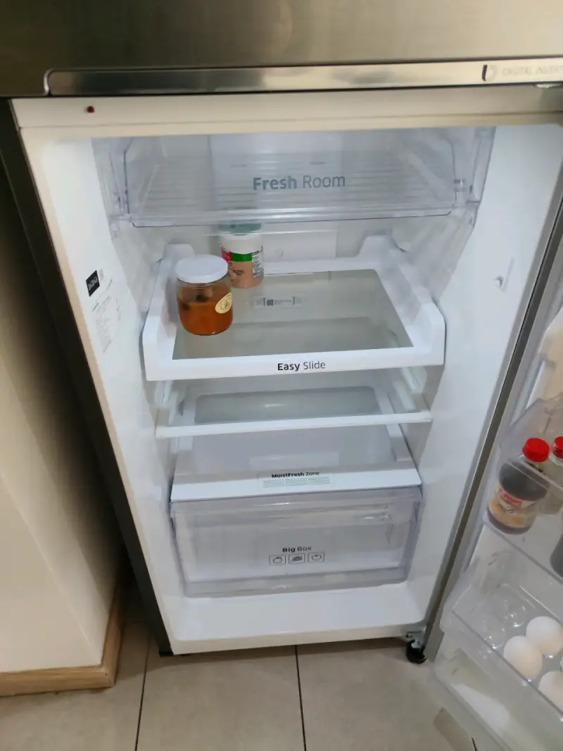Refrigerador Samsung de dos puertas en buen estado - 4