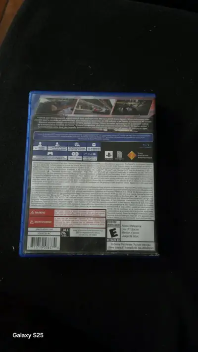 Gran Turismo 7 para PS4 en buen estado - miniatura 2