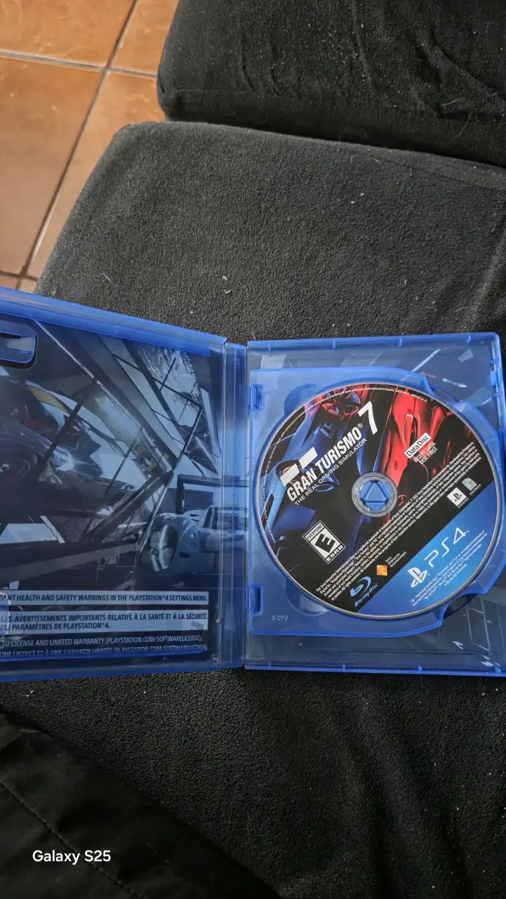 Gran Turismo 7 para PS4 en buen estado - 3