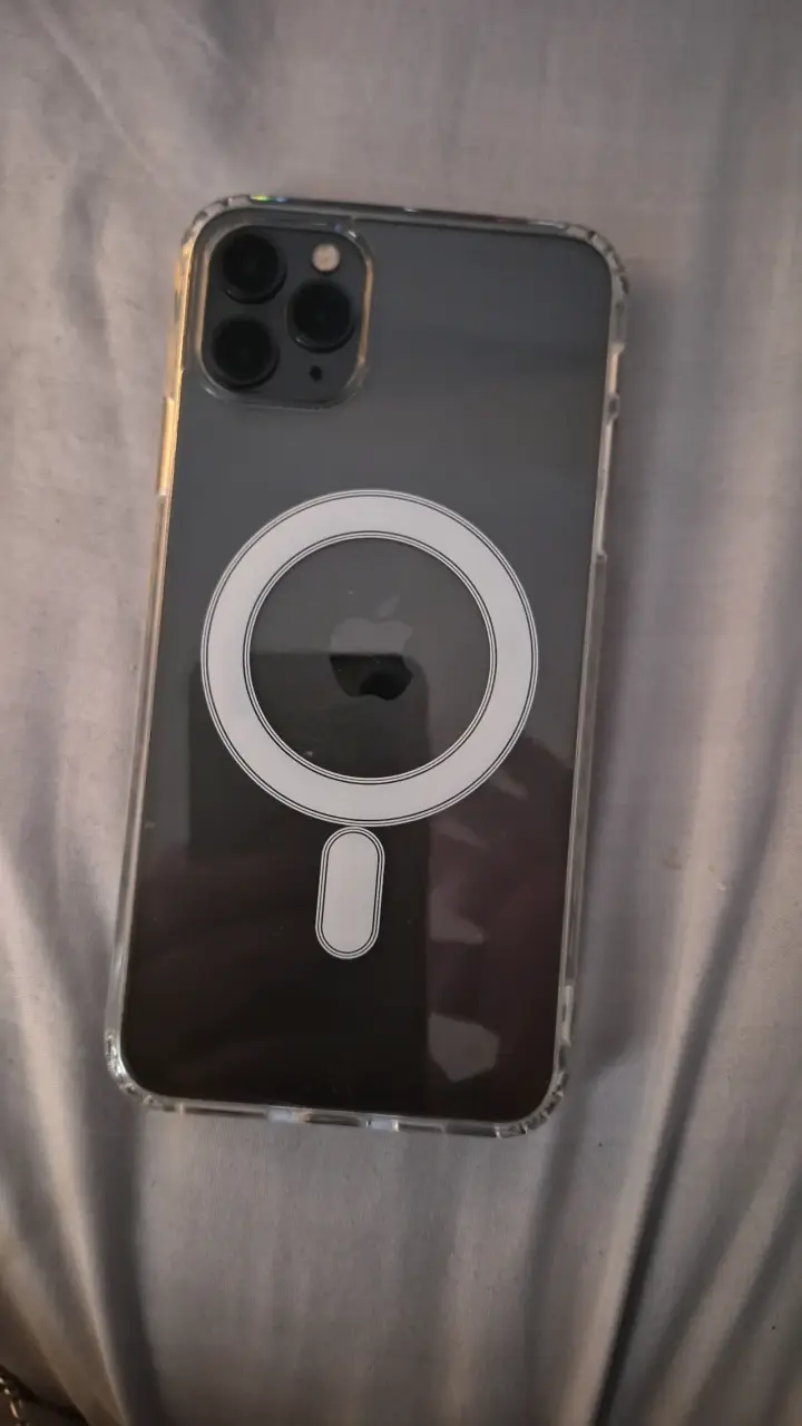 iPhone 11 Pro Max 64GB Gris Espacial Reacondicionado - 2