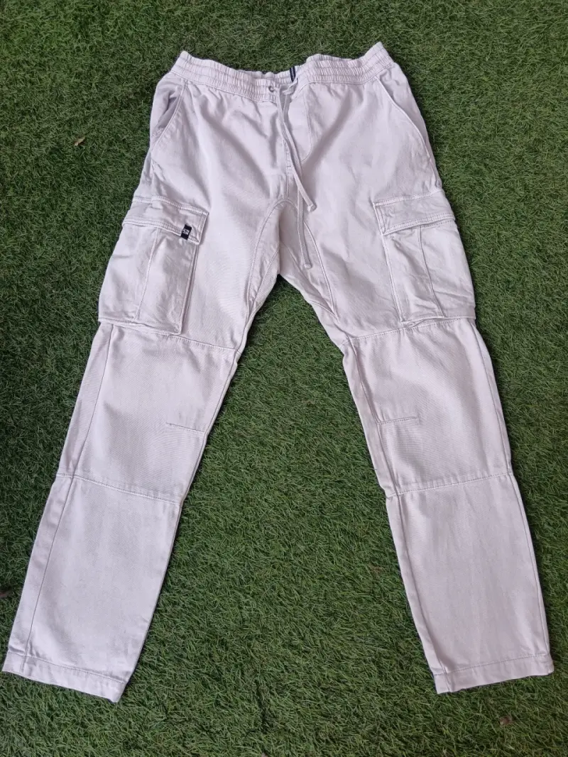 Pantalones cargo beige Doo Australia para hombre - 1