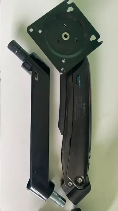 Brazo articulado para monitor negro - miniatura 3