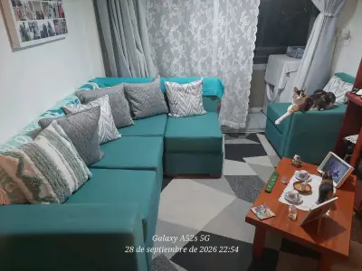 Sofá esquinero modular con cojines - miniatura 1