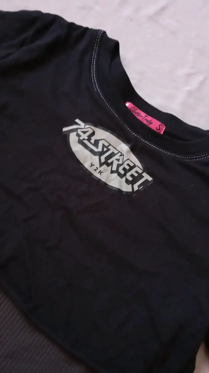 Polera manga larga negra - 2