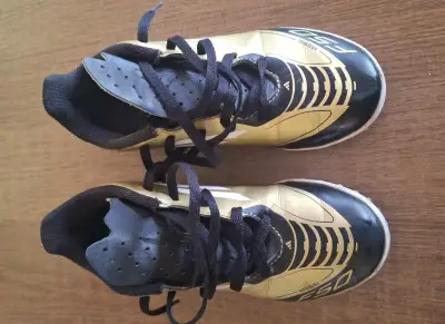 Zapatillas deportivas Adidas F50 Messi doradas - miniatura 2
