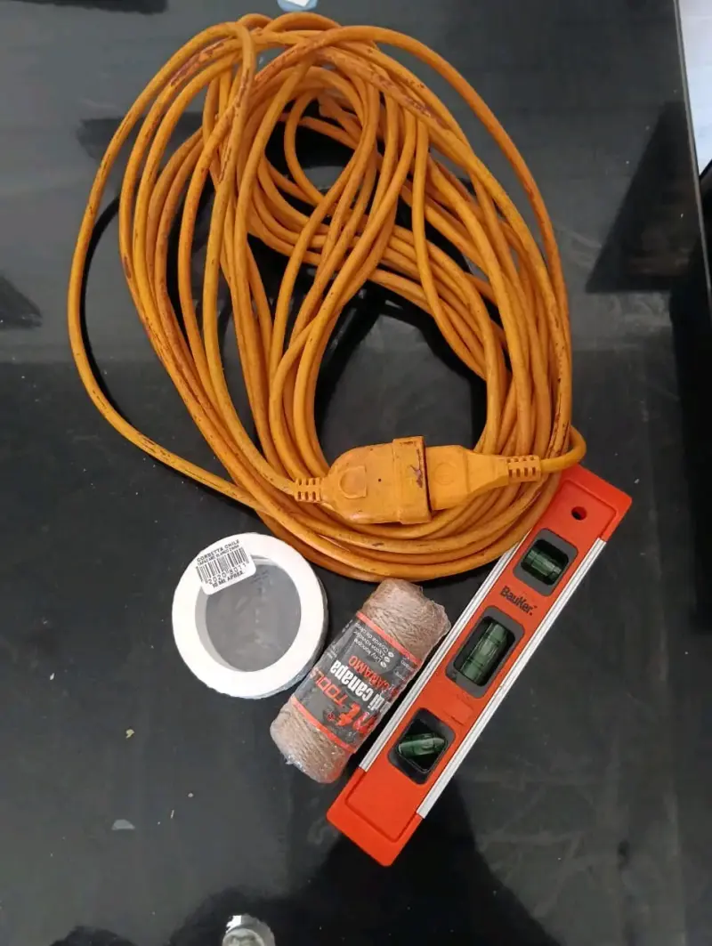 Kit de herramientas con alargador eléctrico y nivel - 4