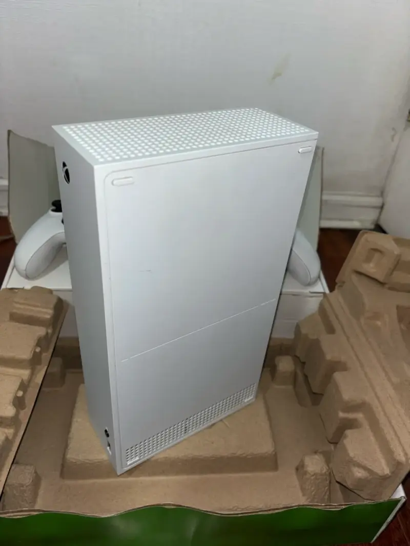 Xbox Series S con dos controles - 6