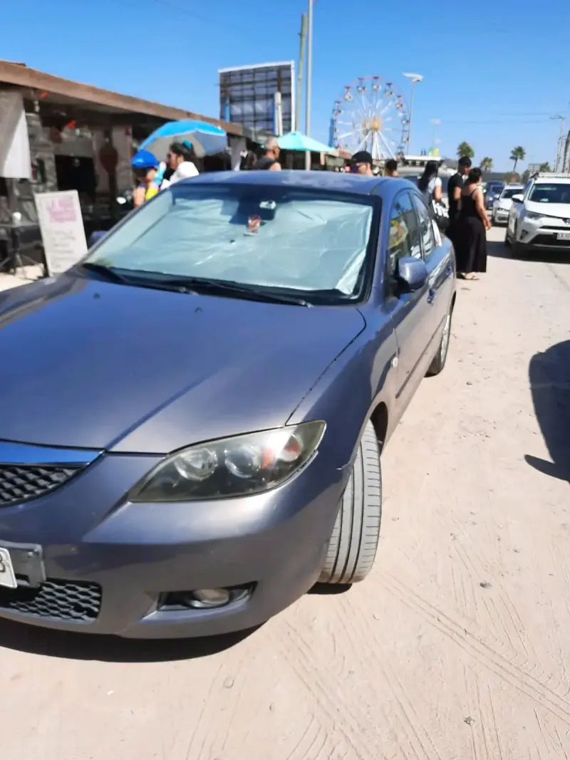 Mazda 3 Sedán Gris - 1