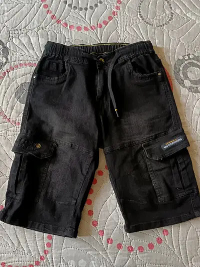 Pantalones cortos y largo de niño - miniatura 1