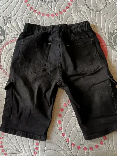 Pantalones cortos y largo de niño - miniatura 2