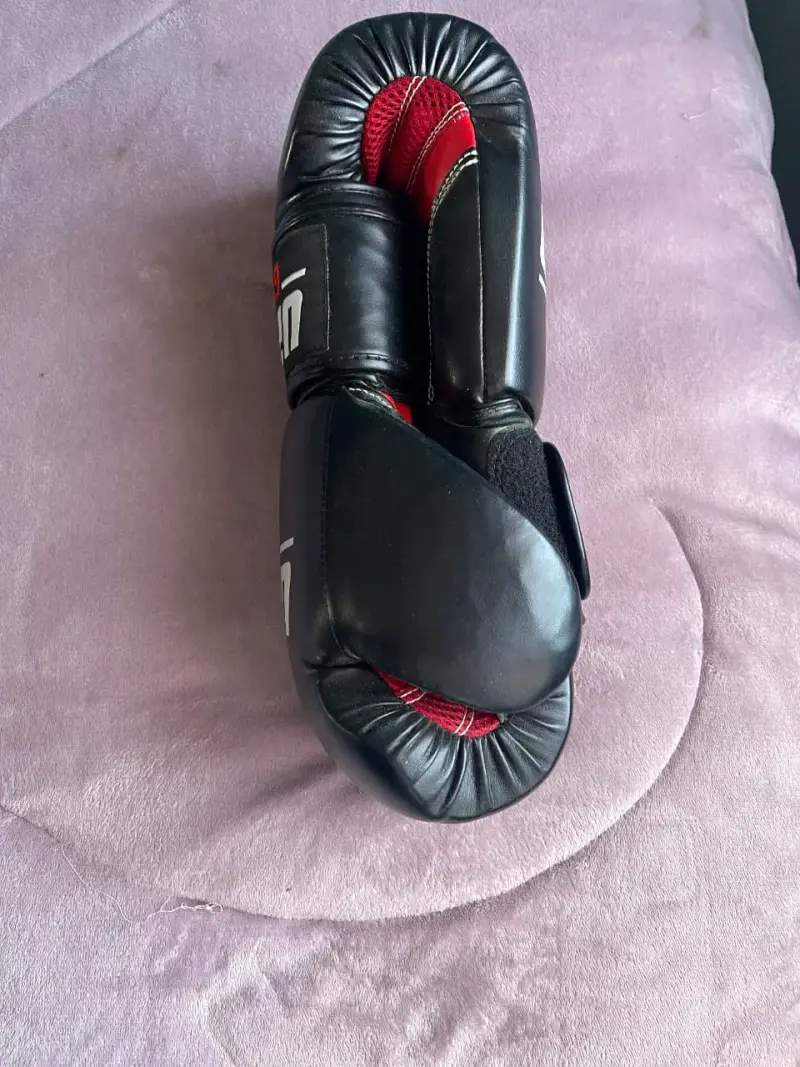 Guantes de boxeo UFC Gym 16 oz negros - 3