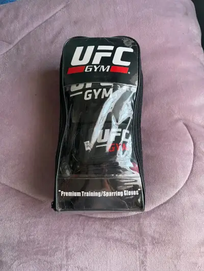 Guantes de boxeo UFC Gym 16 oz negros - miniatura 4
