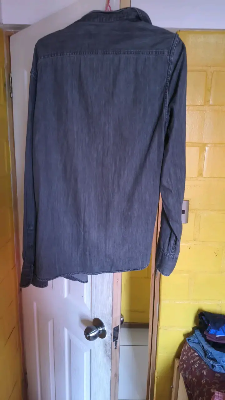 Camisa de mezclilla gris para hombre - 2