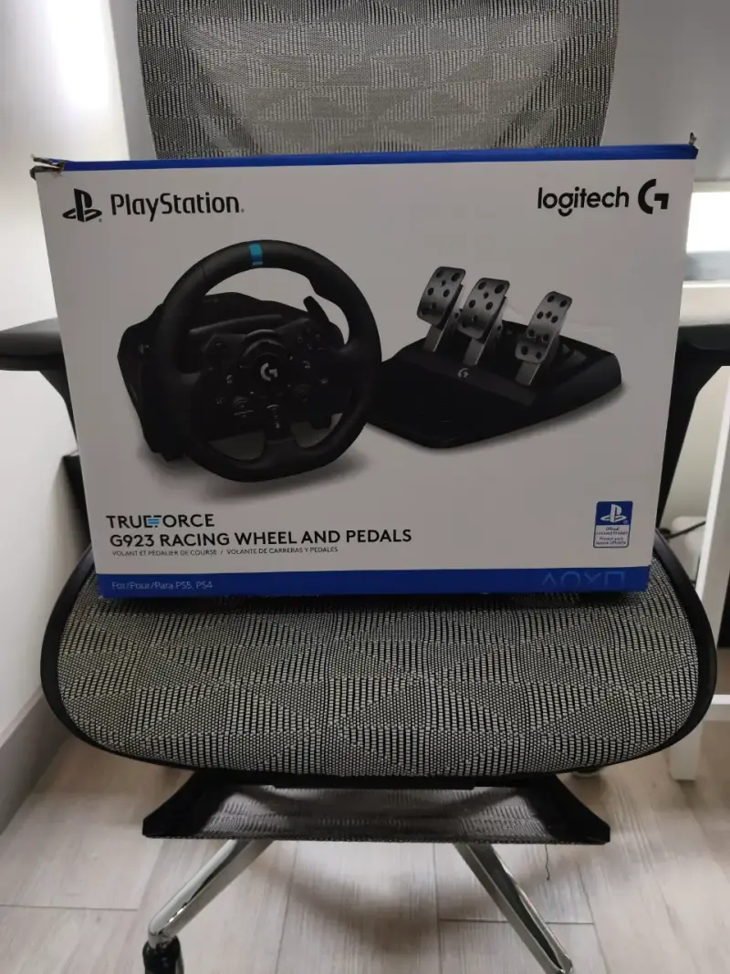 Volante y pedales Logitech G923 para PlayStation - 1