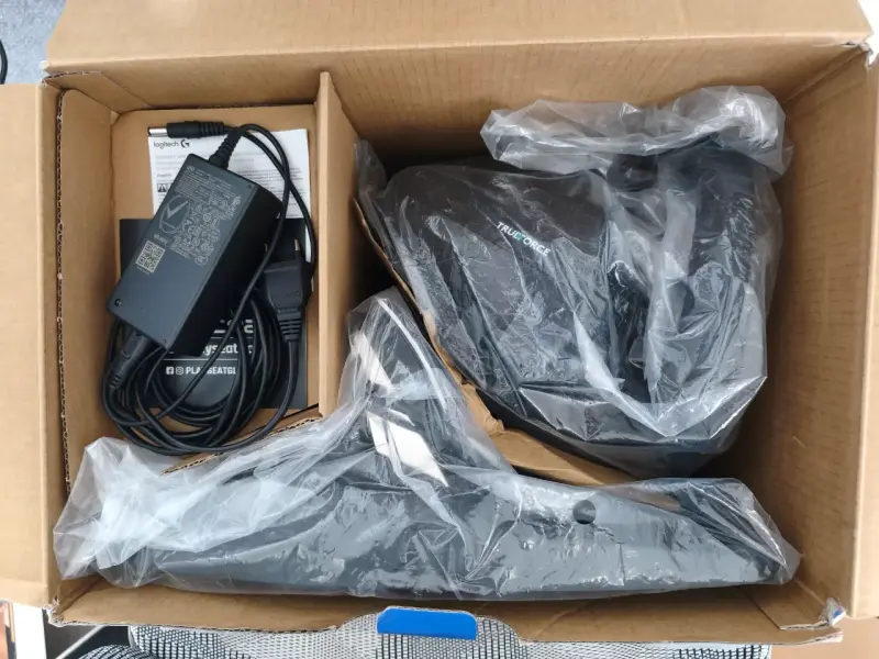 Volante y pedales Logitech G923 para PlayStation - 2