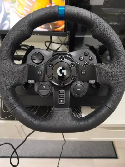 Volante y pedales Logitech G923 para PlayStation - miniatura 5